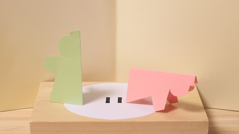 【東】最厚口「うぐいす」【西】特厚口「サーモン」